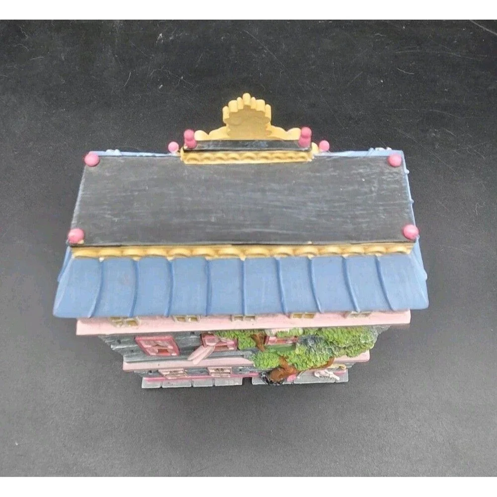 Dept 56 Eloise At Home 2001 Storybook Village Lighted House